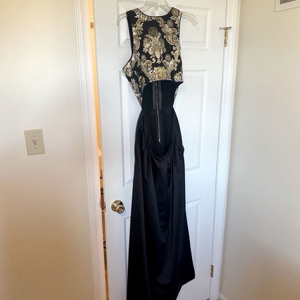 Black and gold sleeveless gown